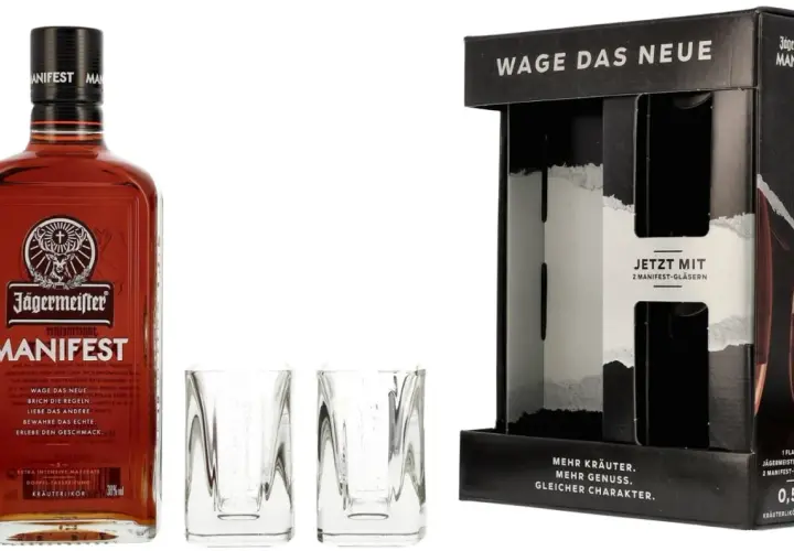 Zestaw Jägermeister Manifest: butelka 0,5l i dwa kieliszki. "Wage das neue" - odważ się na nowy Jägermeister Manifest.