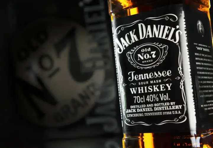 Butelka Jack Daniel's Old No.7 Tennessee Whiskey 0,7l. Sprawdź aktualną jack daniel's 0 7 cena.
