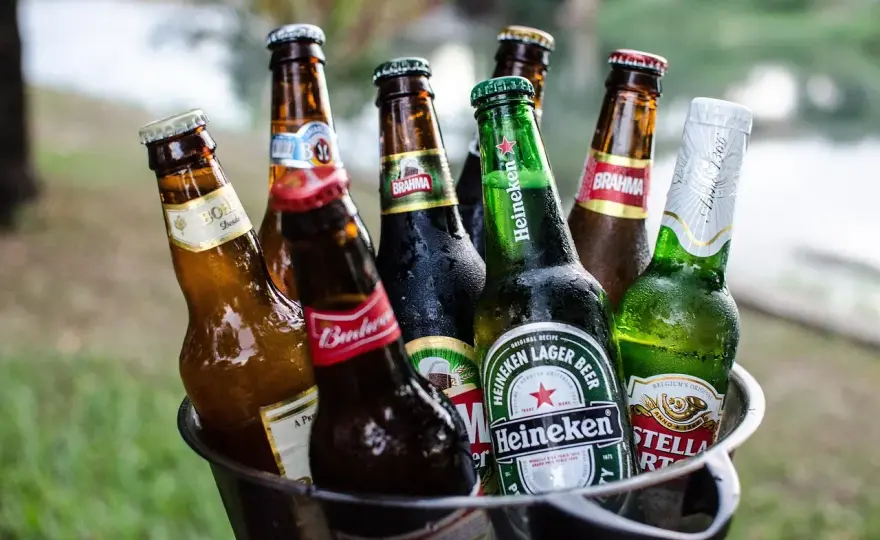 Czeskie piwo - Jak wybrać idealny lager? Style, marki, serwowanie