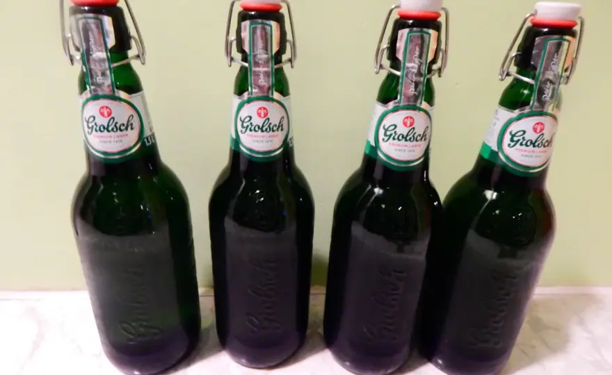 Grolsch - więcej niż butelka. Odkryj smak i sekrety podania.