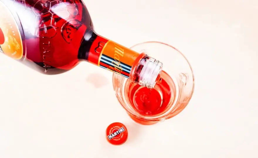MARTINI Fiero - Smak, drinki, porównanie z Aperolem