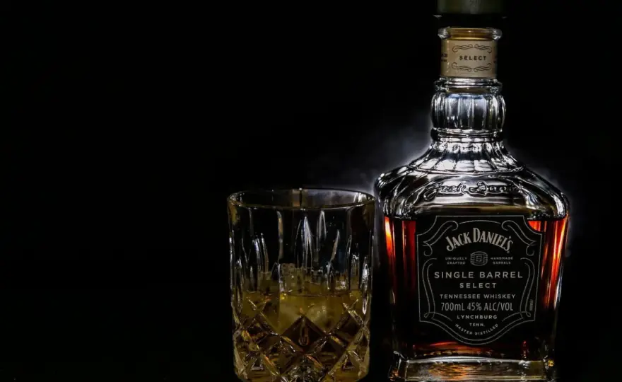 Jack Daniel's 1l cena - Ile kosztuje i jak nie przepłacić?